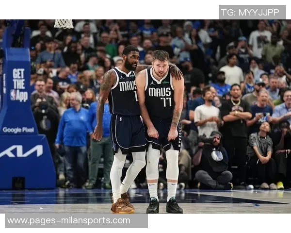 欧文随队出征三连客投篮训练后坚持个人训练展现职业精神 欧文随队出征三连客投篮训练后坚持个人训练展现职业精神